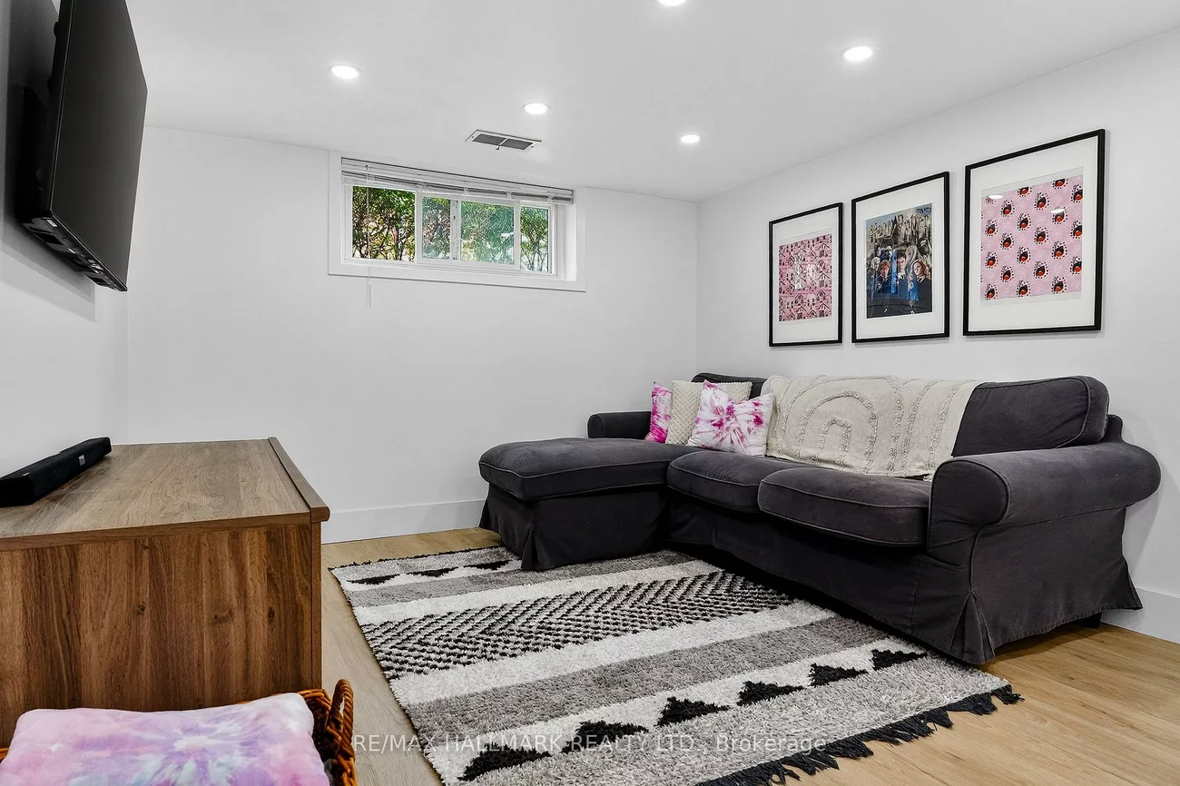 32, Rockwood, Cliffcrest, Toronto