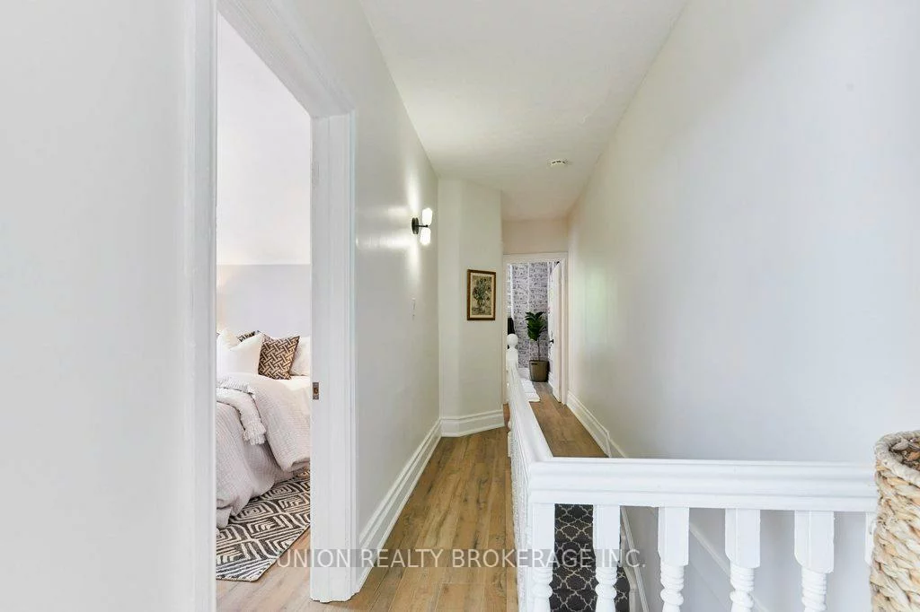 285, Woodbine, The Beaches, Toronto