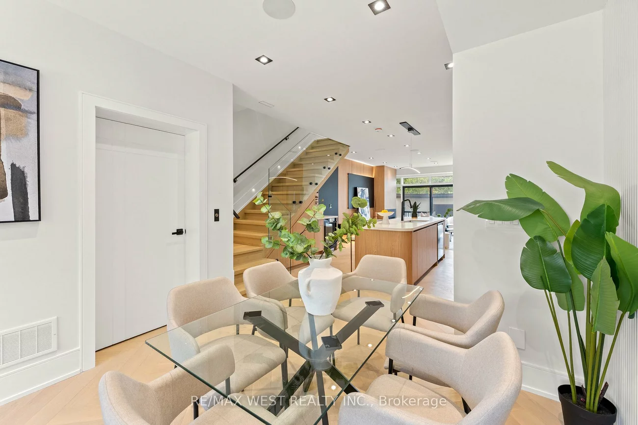 15, Cruikshank, Playter Estates-Danforth, Toronto