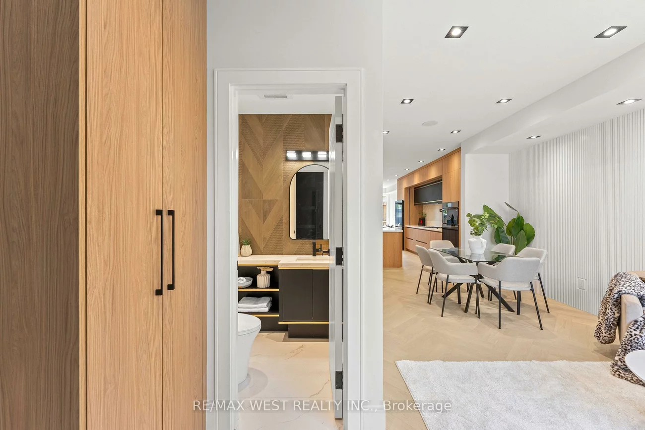 15, Cruikshank, Playter Estates-Danforth, Toronto