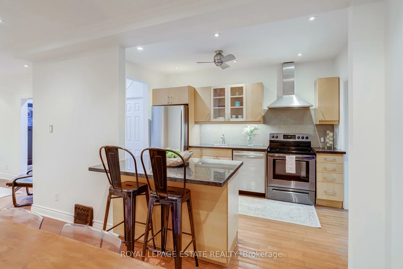 47, Bowmore, Woodbine Corridor, Toronto