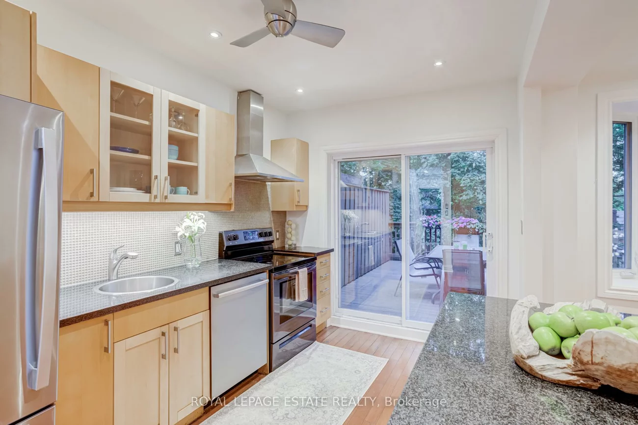 47, Bowmore, Woodbine Corridor, Toronto