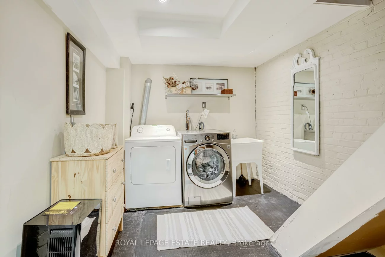 47, Bowmore, Woodbine Corridor, Toronto