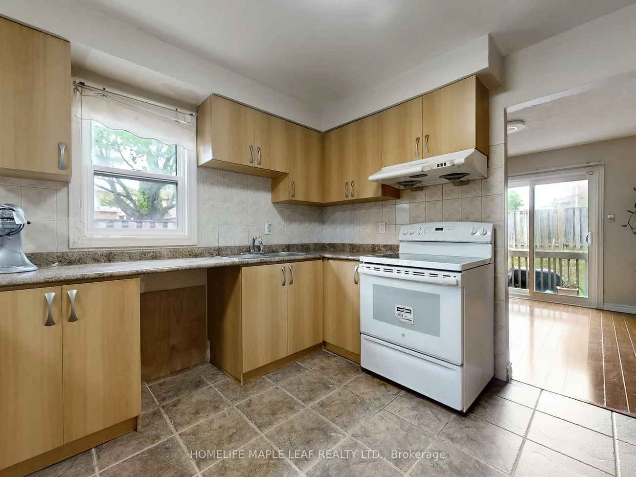 39, Lamay, Rouge E11, Toronto