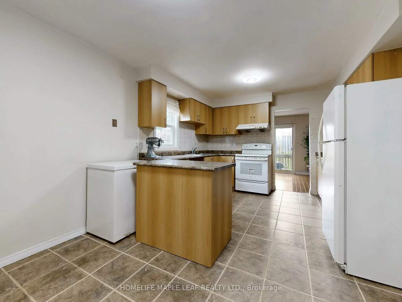 39, Lamay, Rouge E11, Toronto