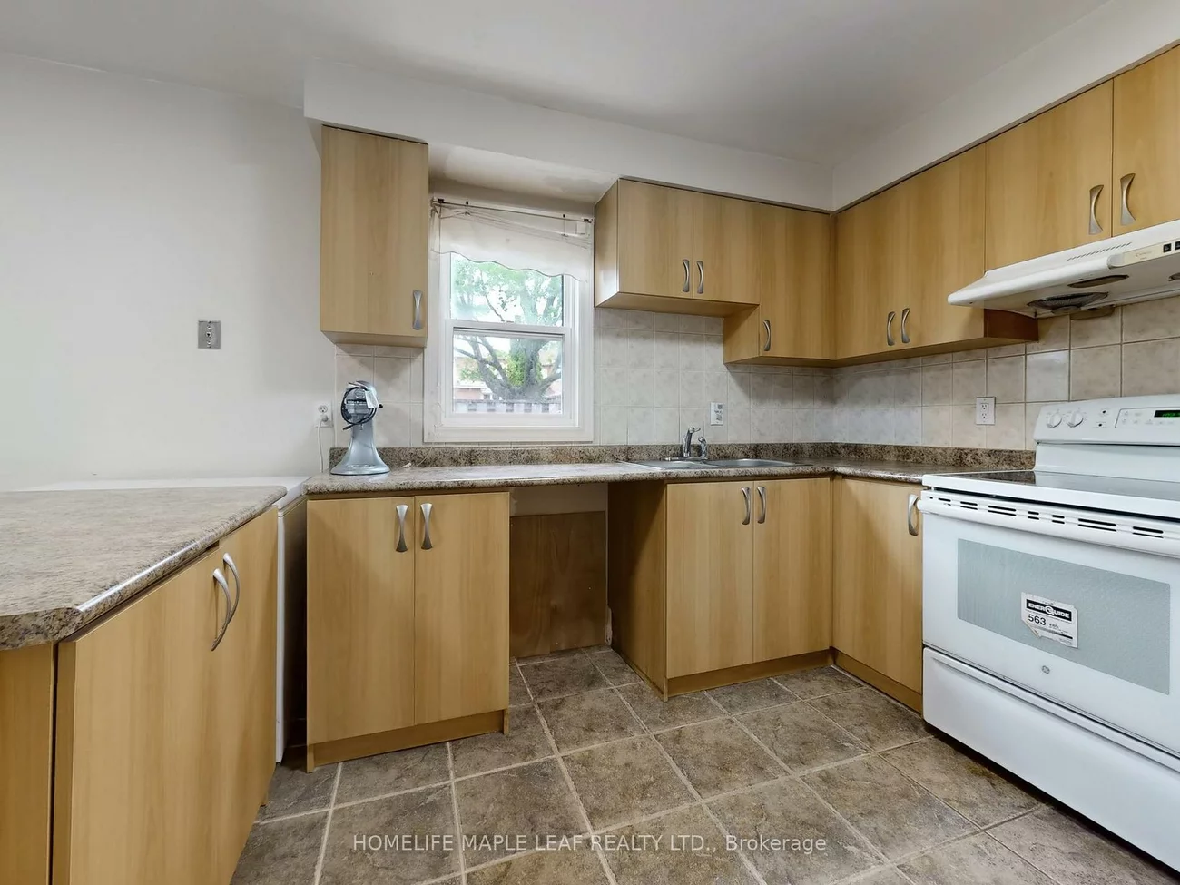39, Lamay, Rouge E11, Toronto
