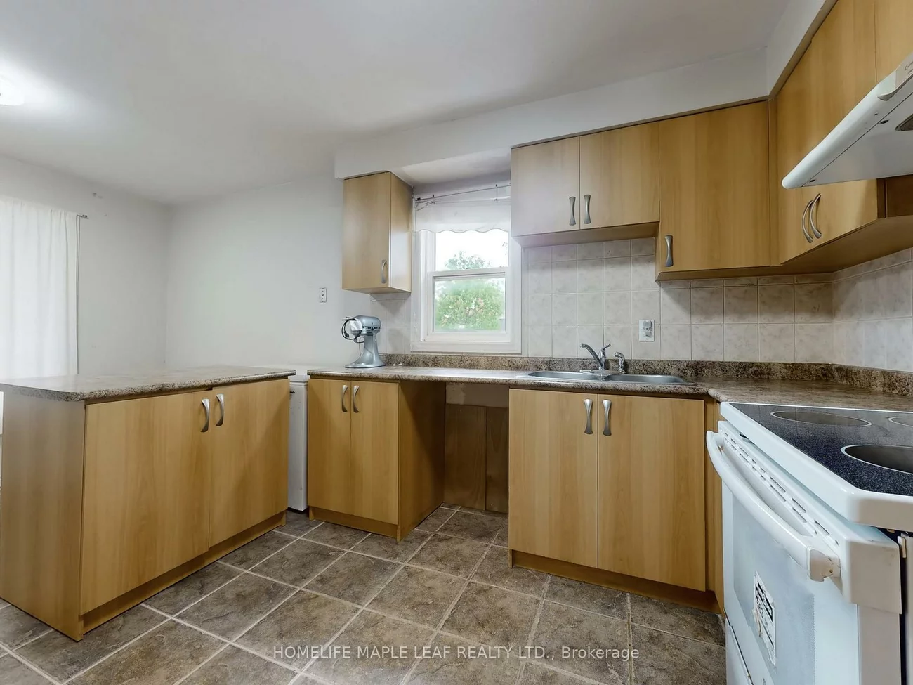 39, Lamay, Rouge E11, Toronto