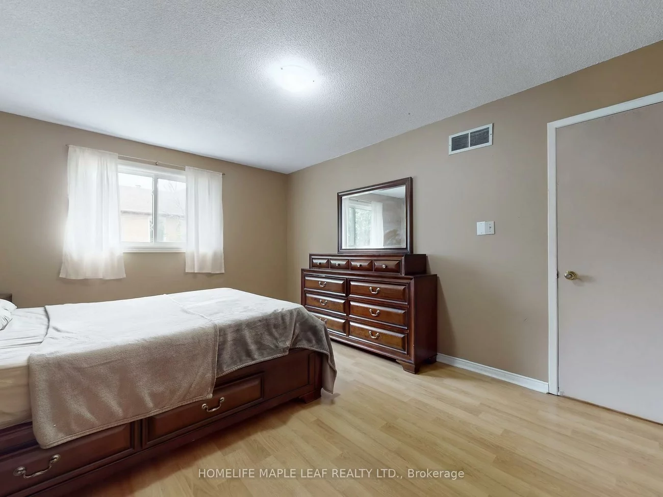 39, Lamay, Rouge E11, Toronto