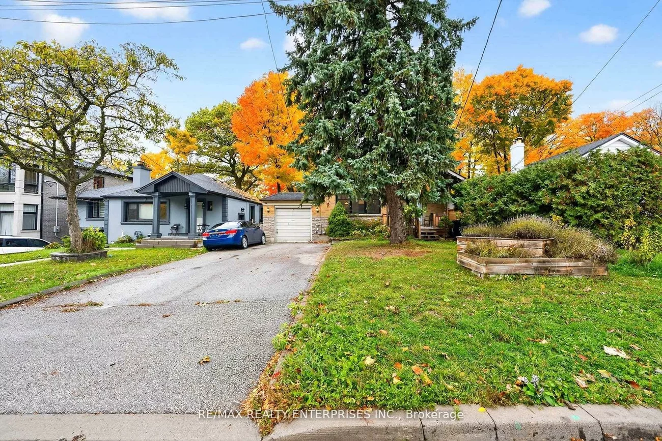 10, Colonial, Cliffcrest, Toronto
