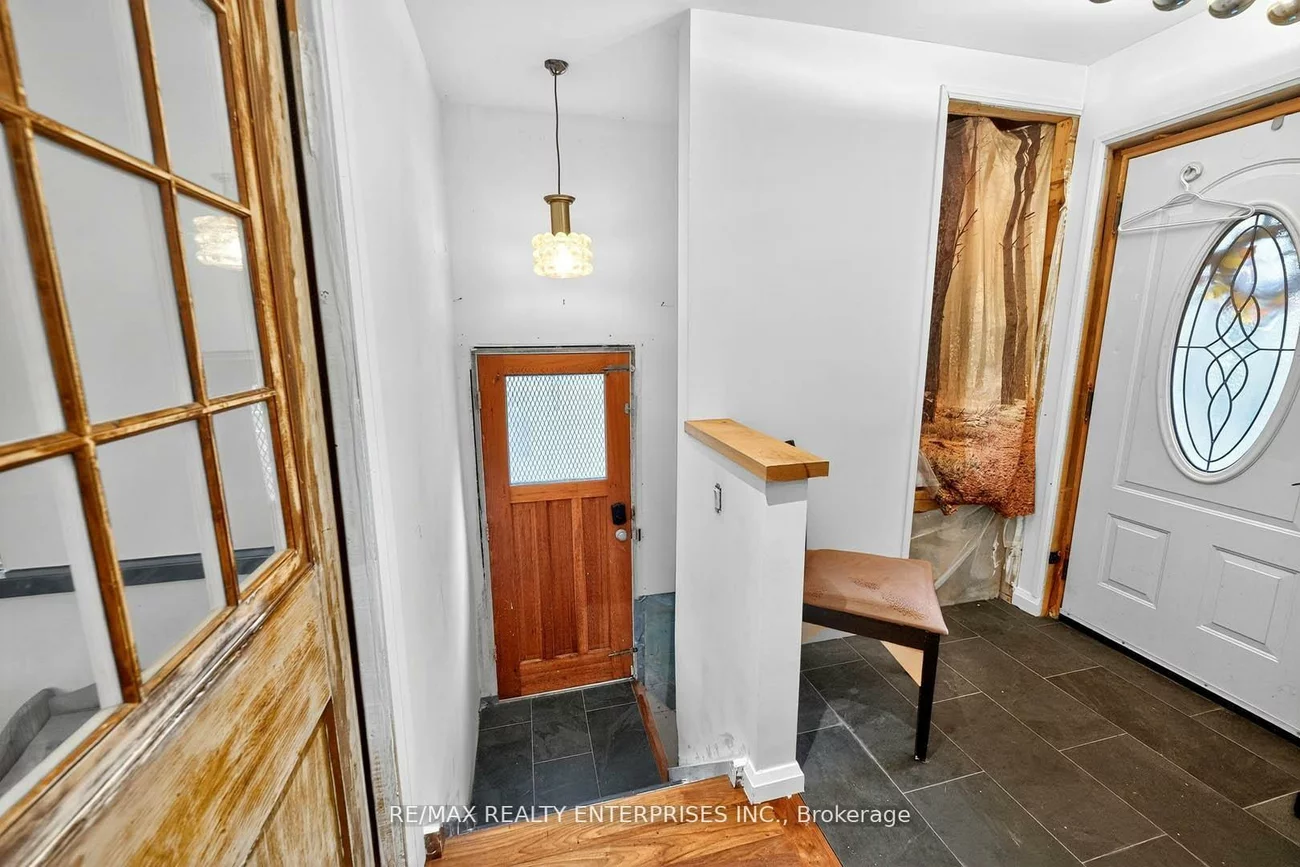 10, Colonial, Cliffcrest, Toronto
