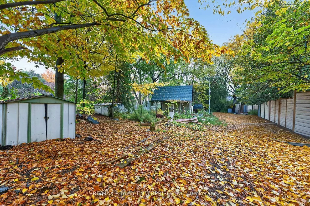 10, Colonial, Cliffcrest, Toronto