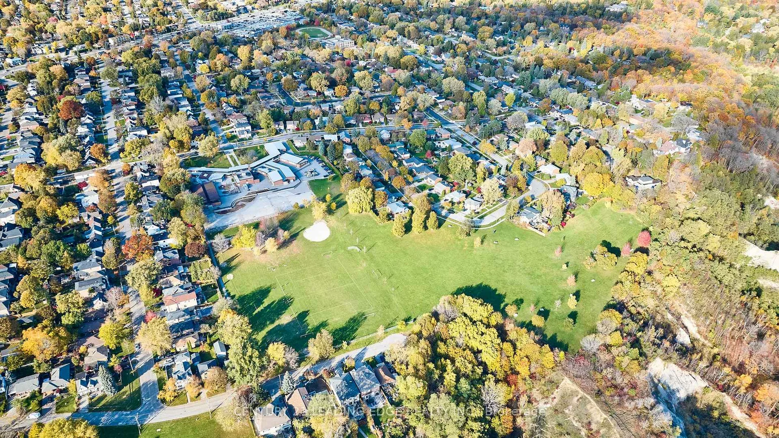 24, Larwood, Cliffcrest, Toronto