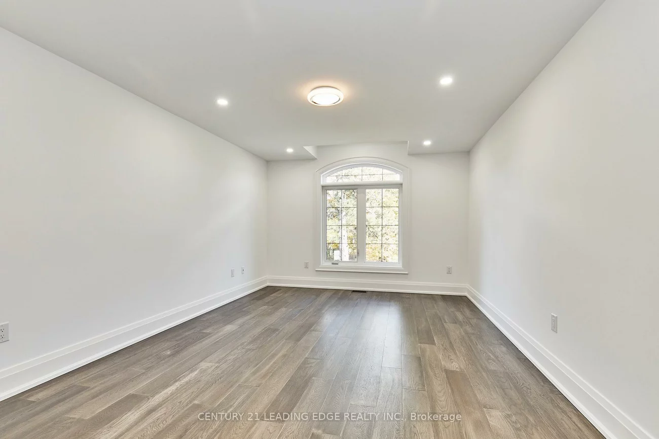 24, Larwood, Cliffcrest, Toronto