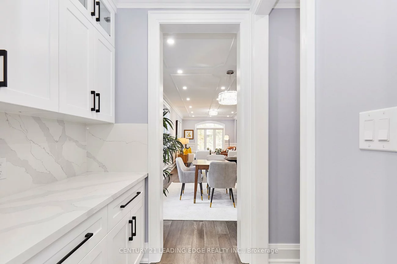 24, Larwood, Cliffcrest, Toronto