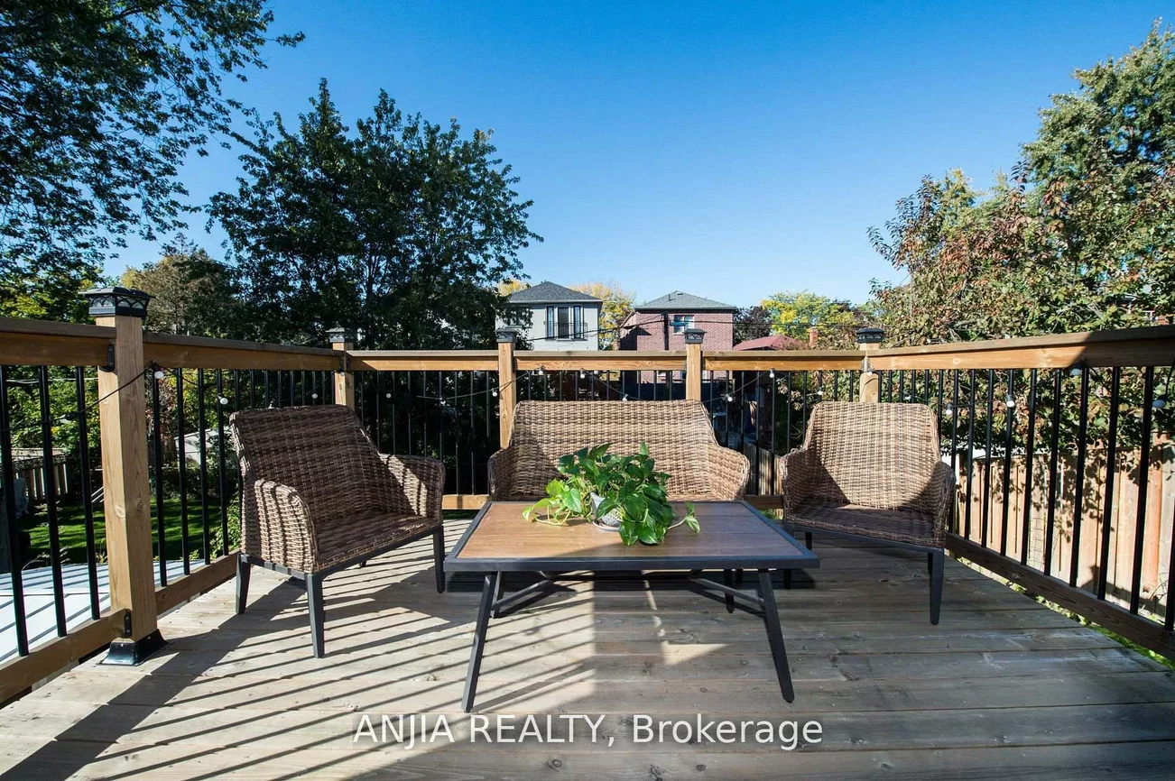 76, Adair, O'Connor-Parkview, Toronto