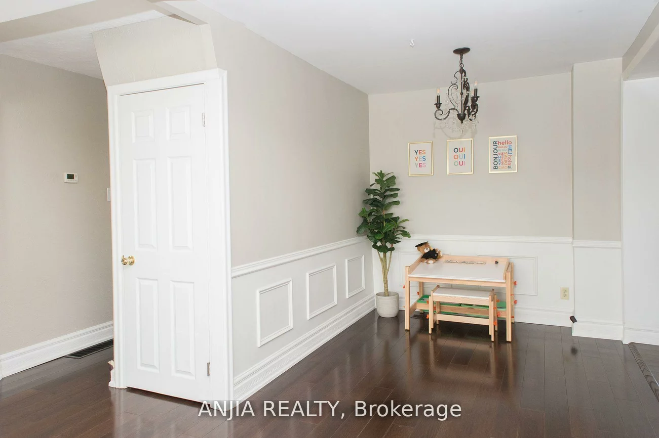 76, Adair, O'Connor-Parkview, Toronto
