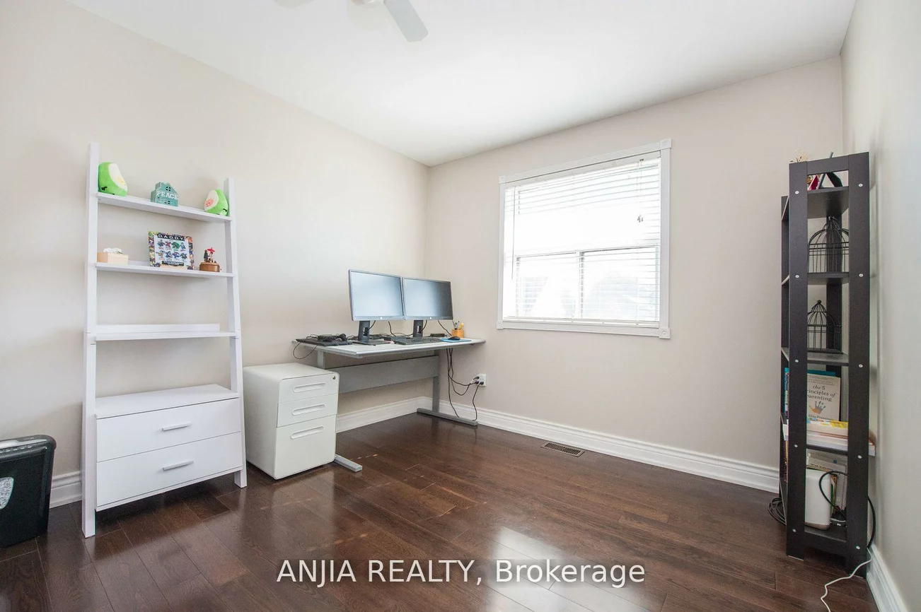 76, Adair, O'Connor-Parkview, Toronto