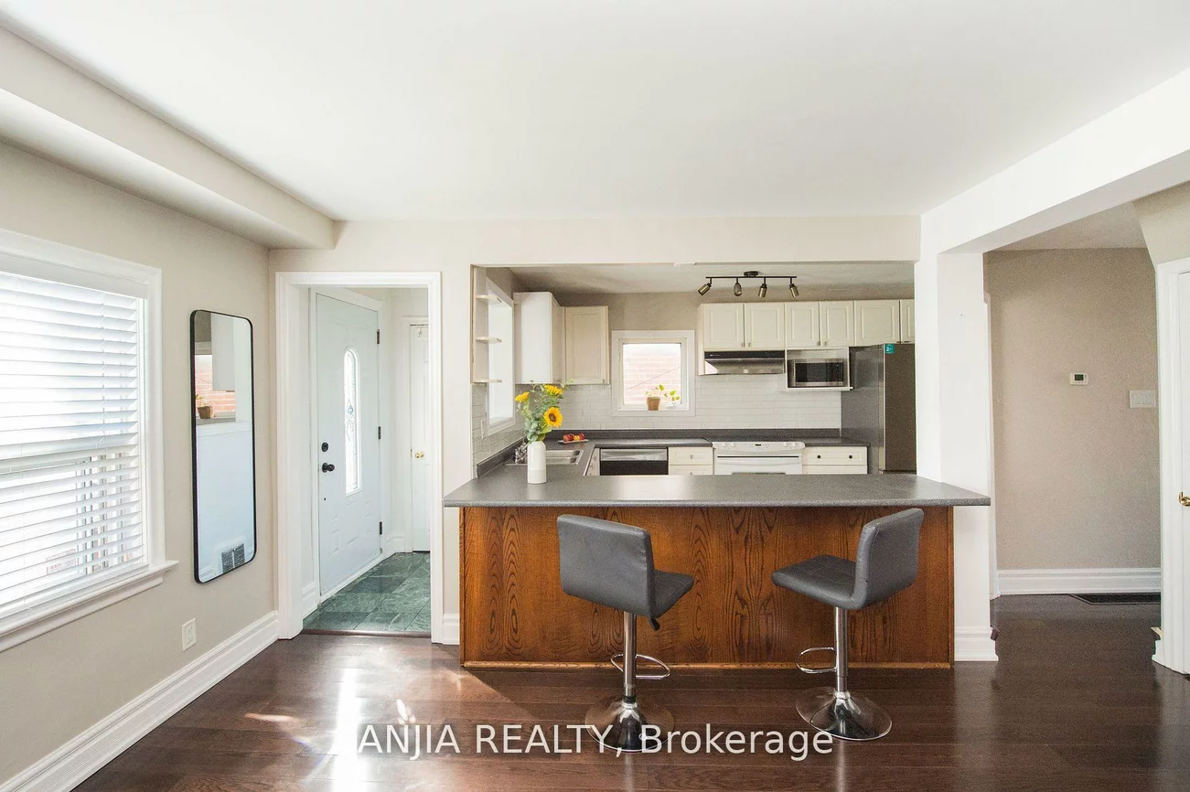 76, Adair, O'Connor-Parkview, Toronto