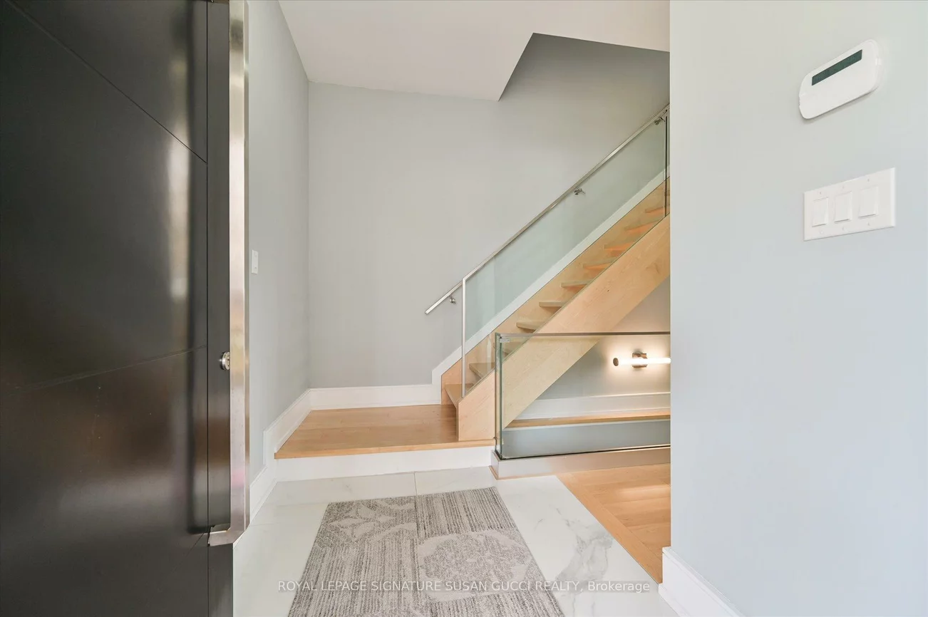 96, Squires, O'Connor-Parkview, Toronto