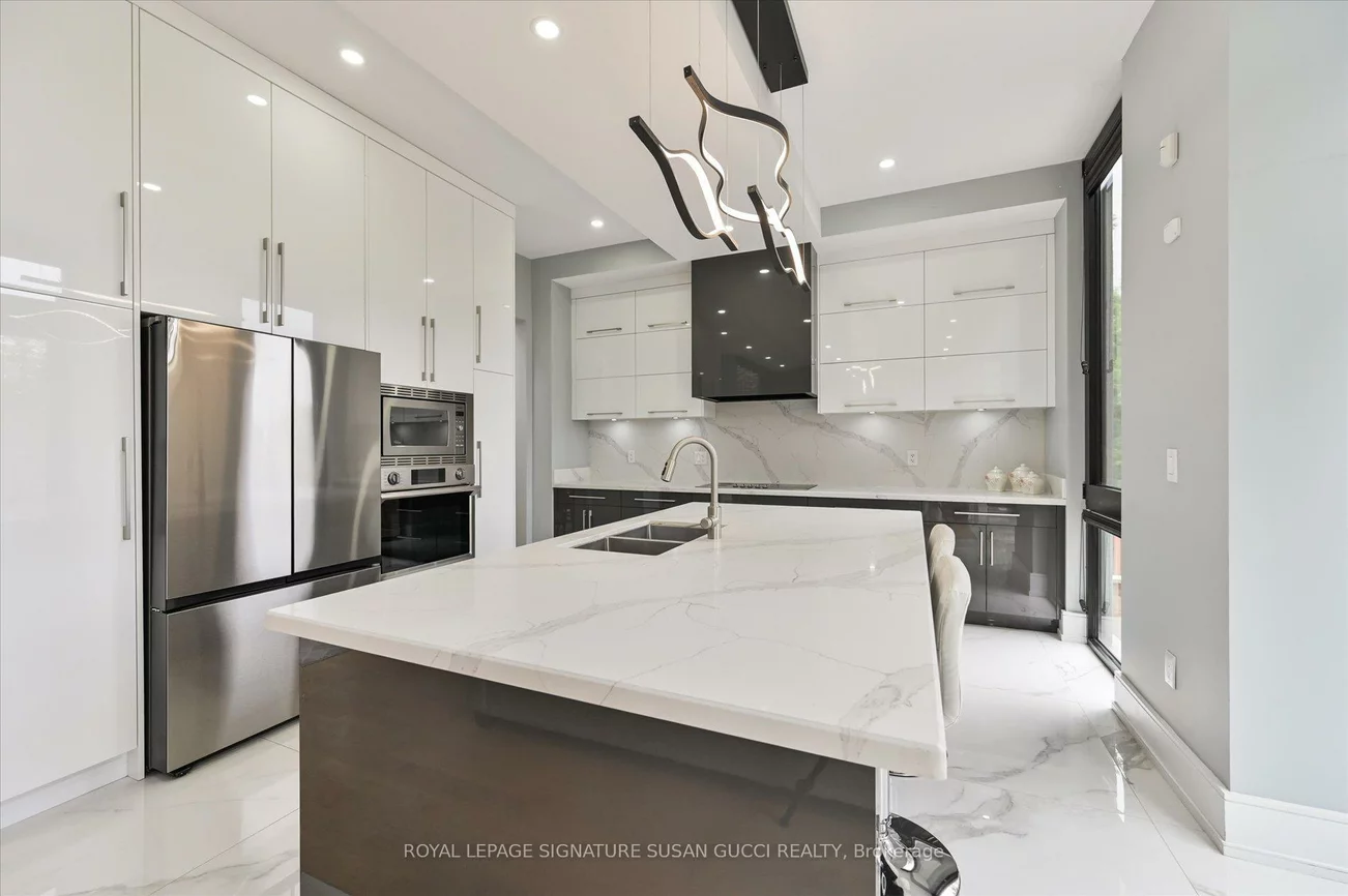 96, Squires, O'Connor-Parkview, Toronto