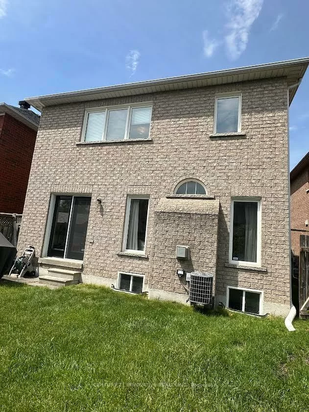 4, Pogonia, Rouge E11, Toronto