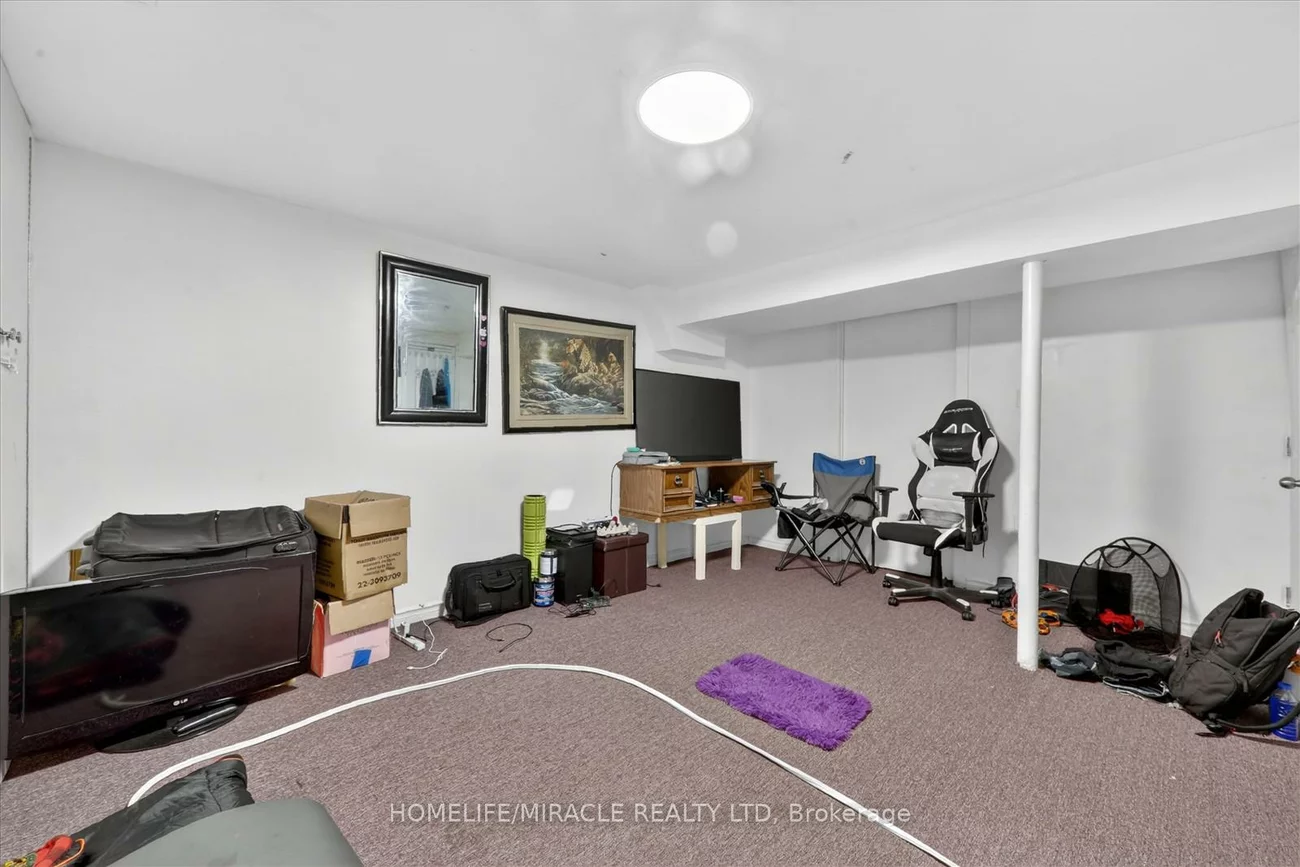 42, Nahanni, Malvern, Toronto