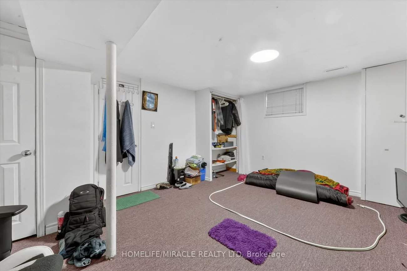 42, Nahanni, Malvern, Toronto