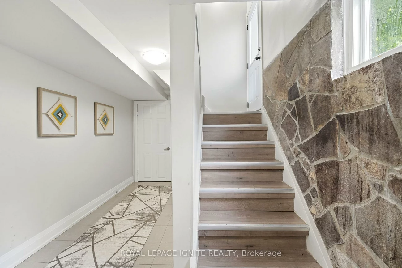 89, Darlingside, West Hill, Toronto