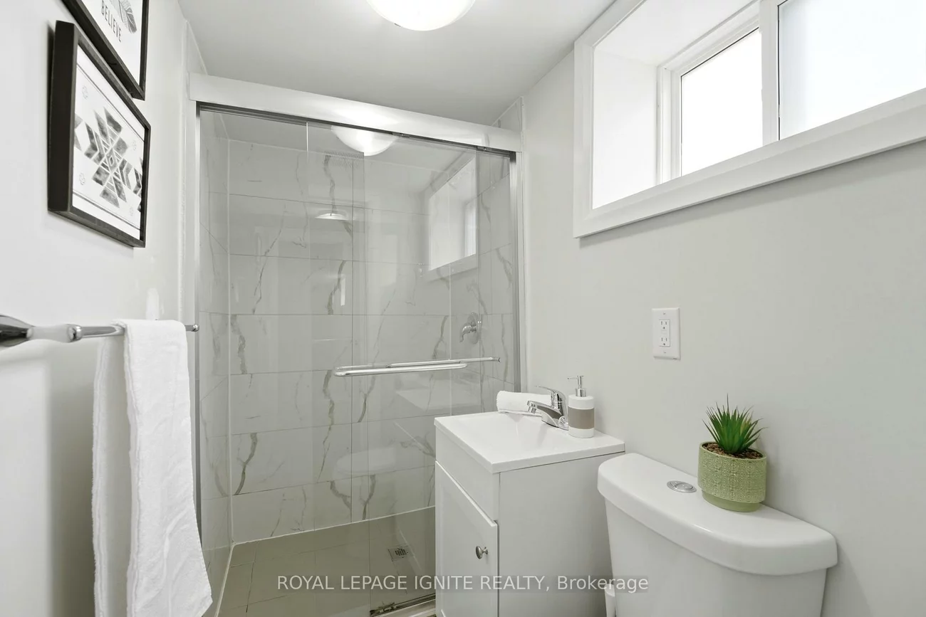 89, Darlingside, West Hill, Toronto