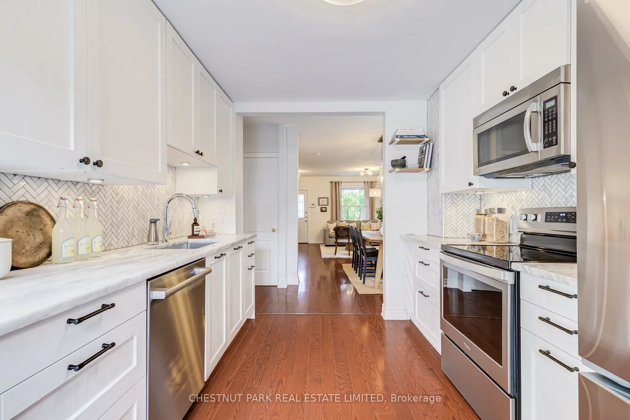 89, Frater, Danforth Village-East York, Toronto