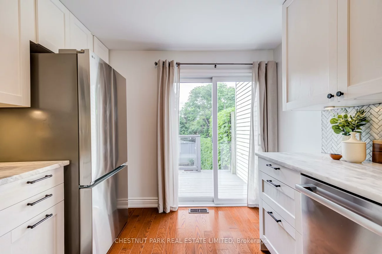89, Frater, Danforth Village-East York, Toronto