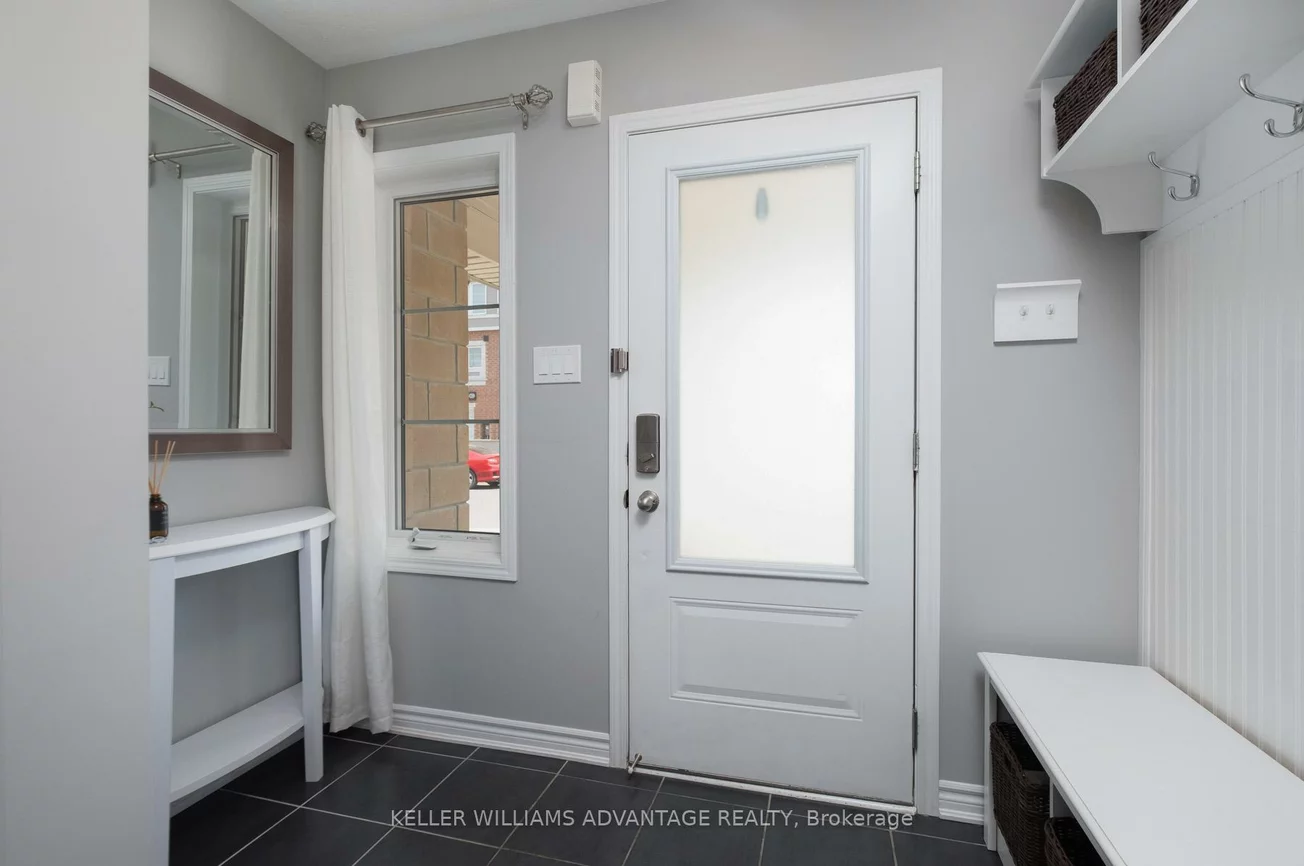 98, Howe, Clairlea-Birchmount, Toronto