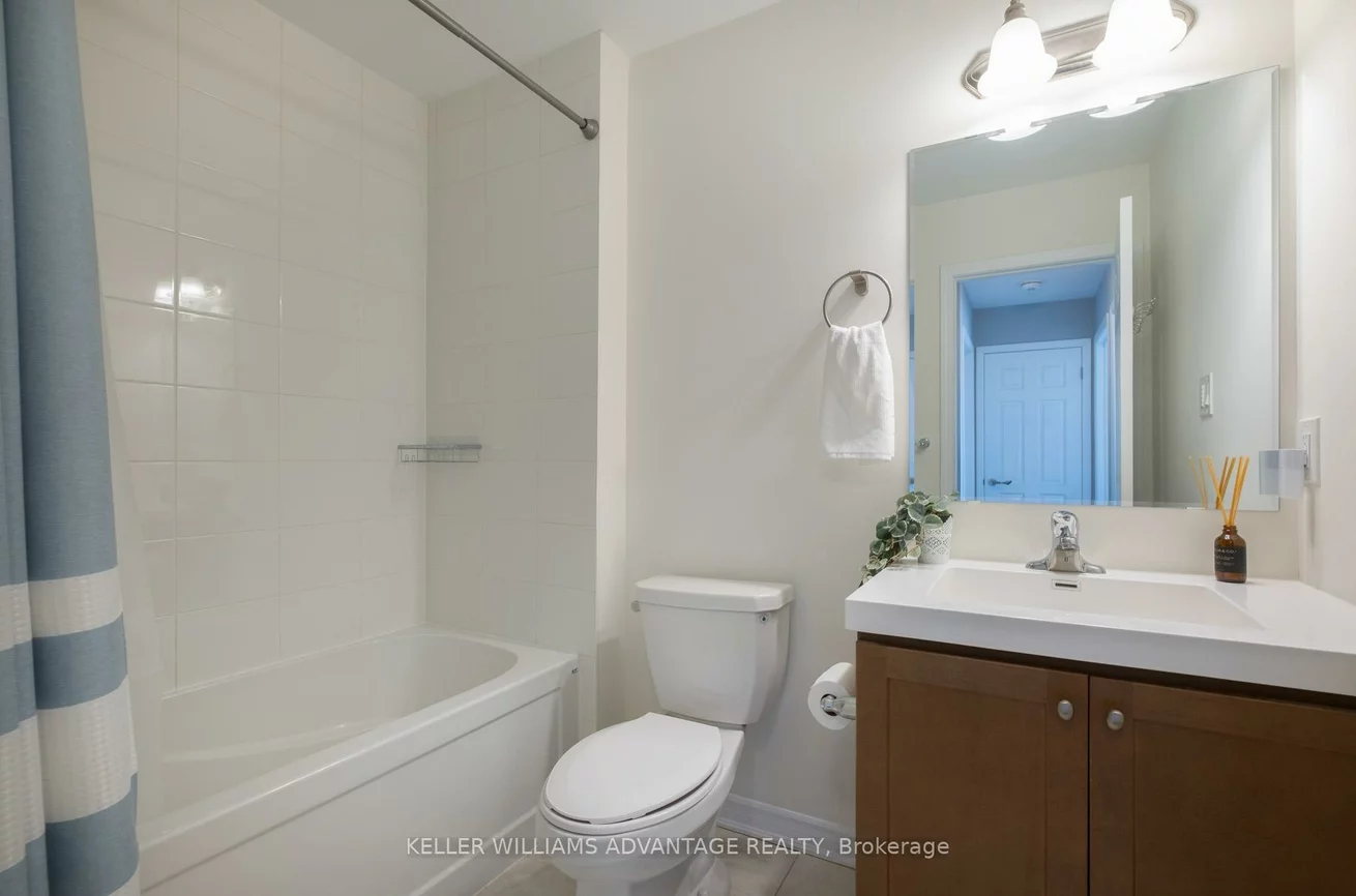 98, Howe, Clairlea-Birchmount, Toronto