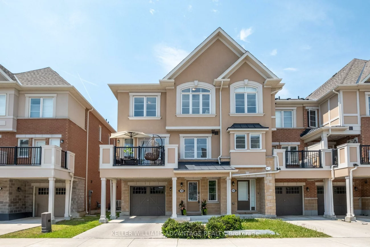 98, Howe, Clairlea-Birchmount, Toronto