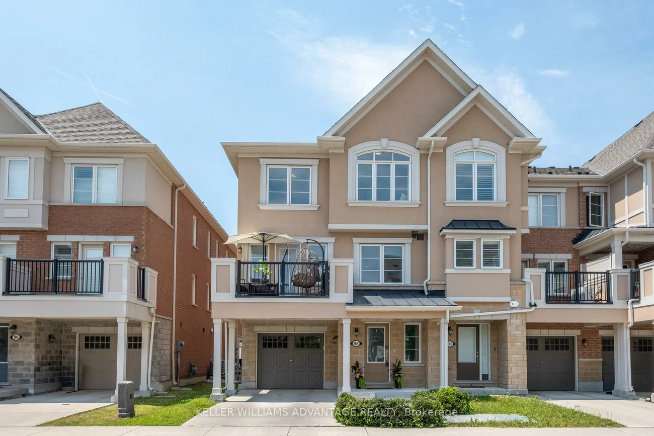 98, Howe, Clairlea-Birchmount, Toronto