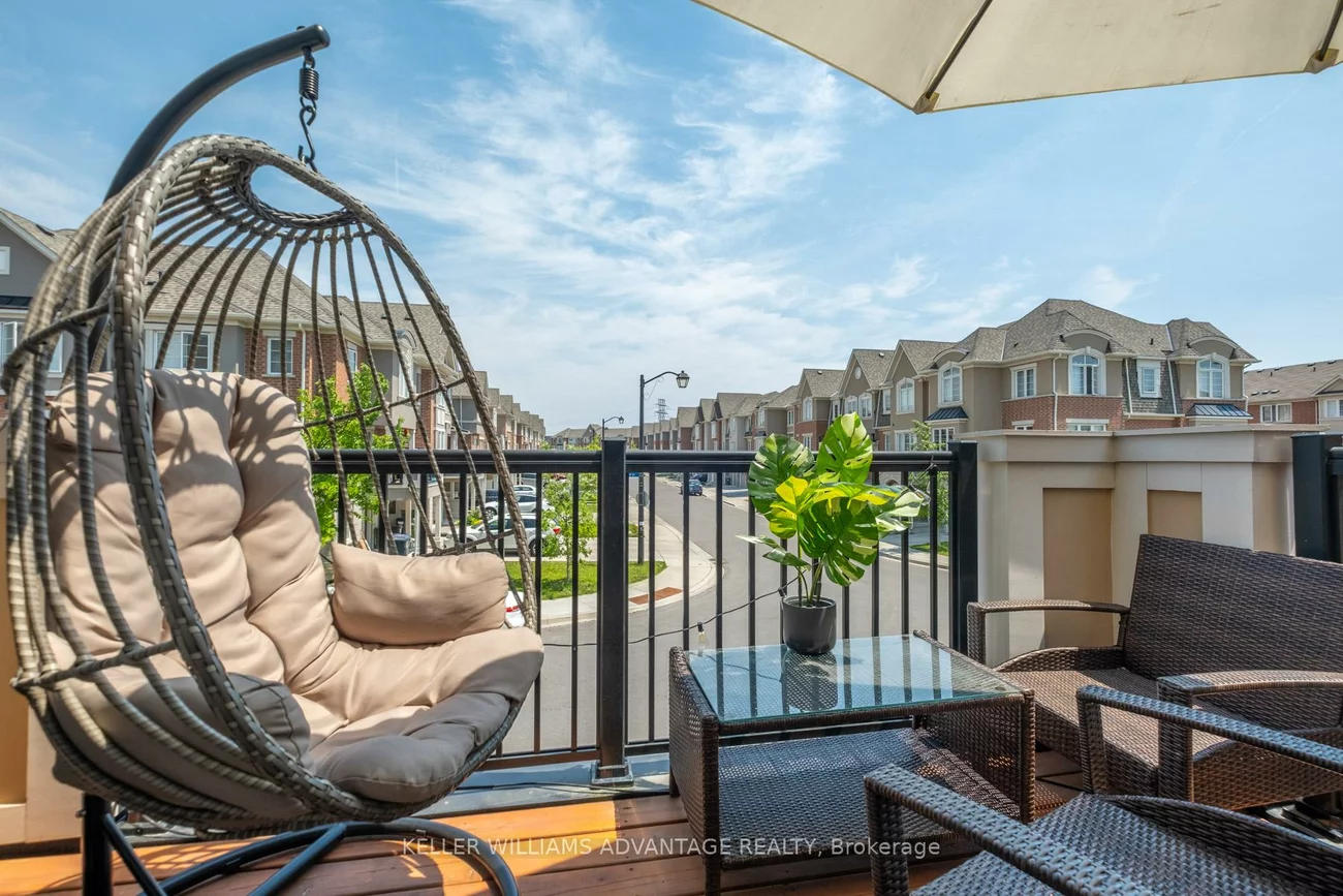 98, Howe, Clairlea-Birchmount, Toronto