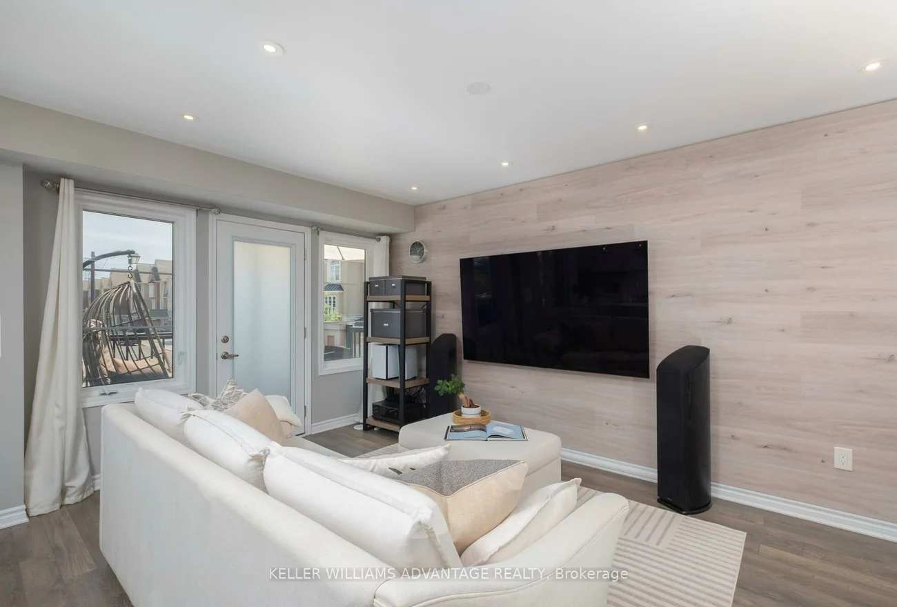 98, Howe, Clairlea-Birchmount, Toronto