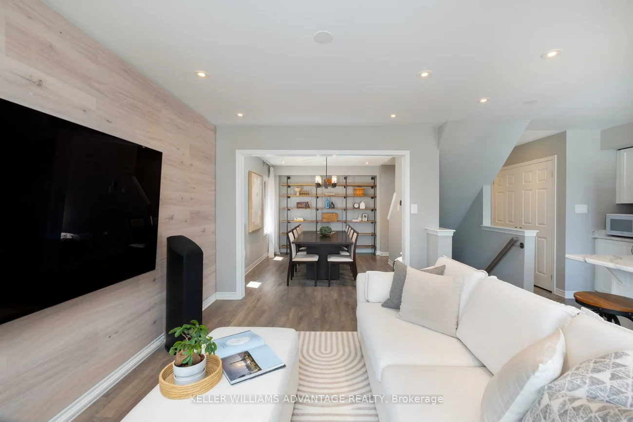 98, Howe, Clairlea-Birchmount, Toronto