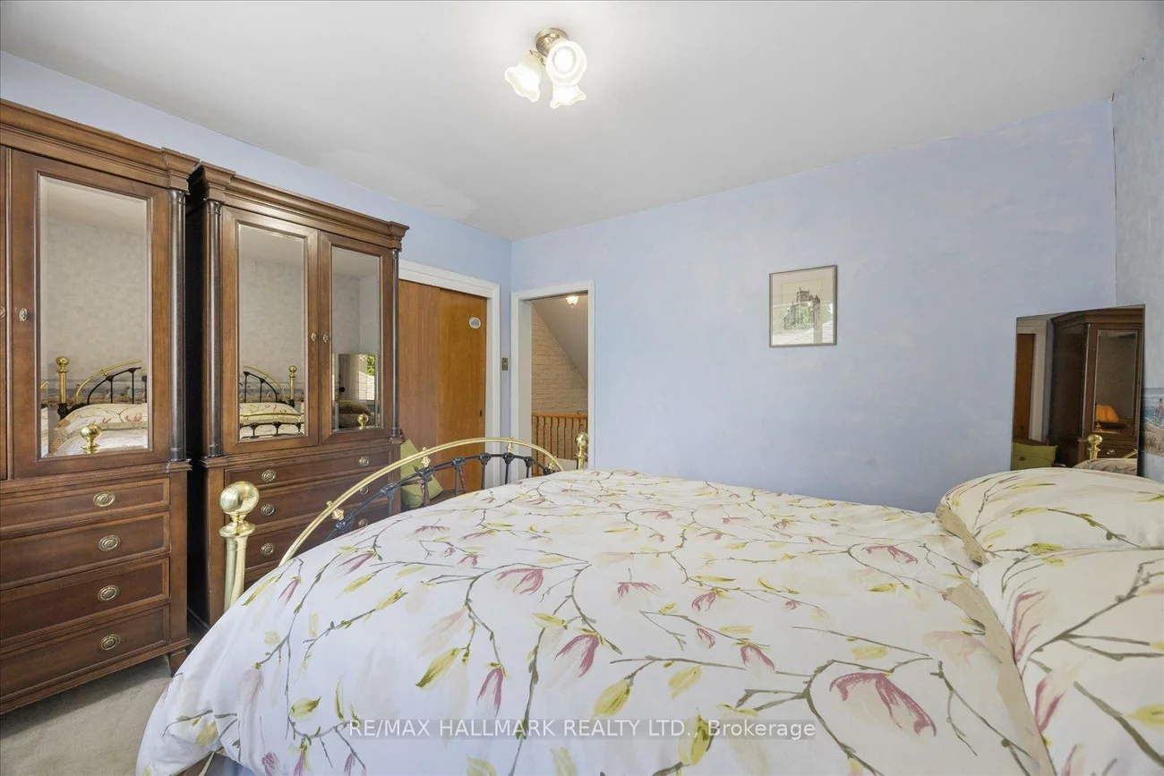 23, Larwood, Cliffcrest, Toronto