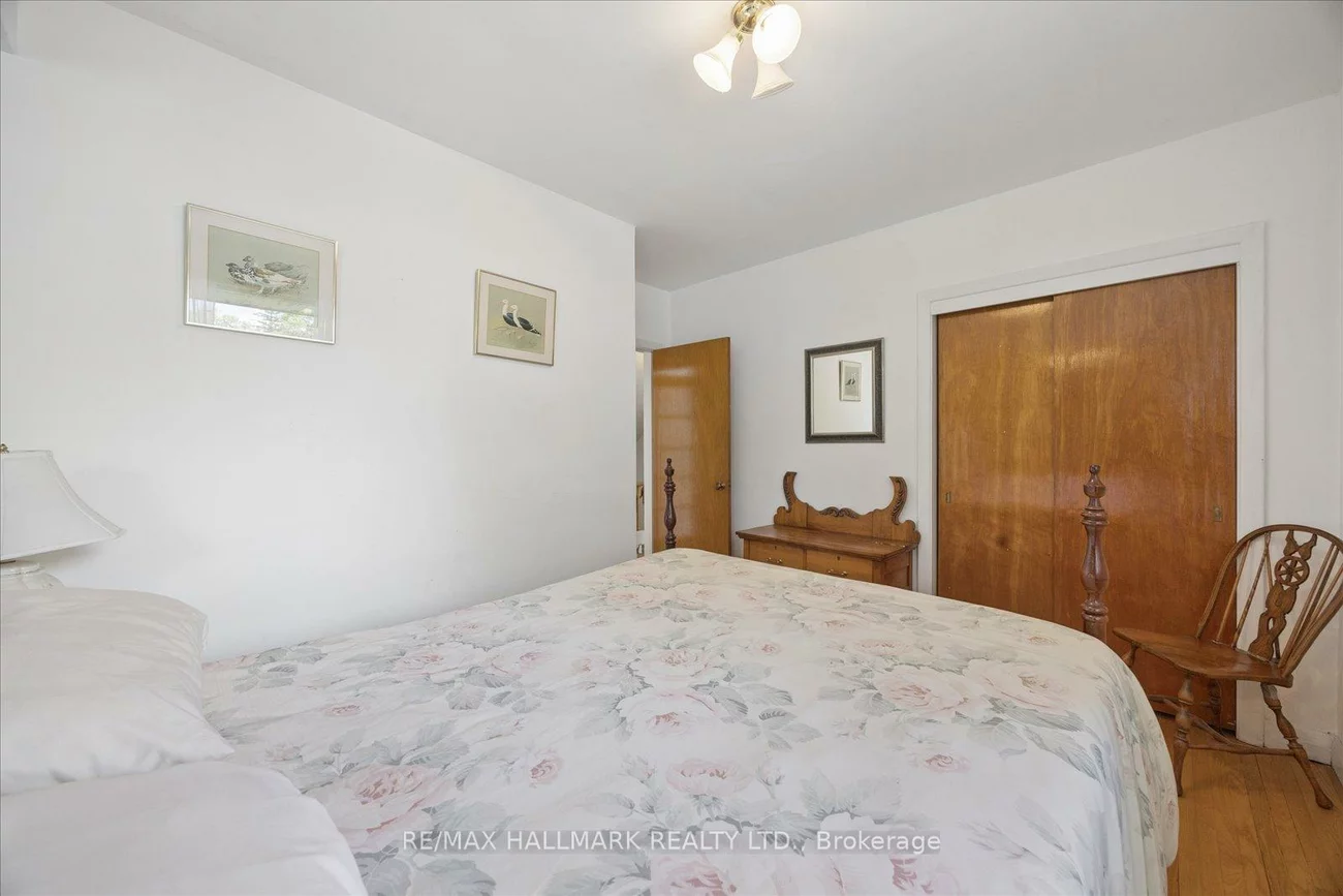 23, Larwood, Cliffcrest, Toronto