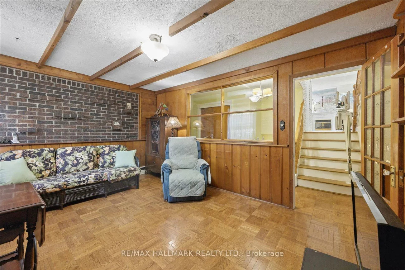 23, Larwood, Cliffcrest, Toronto