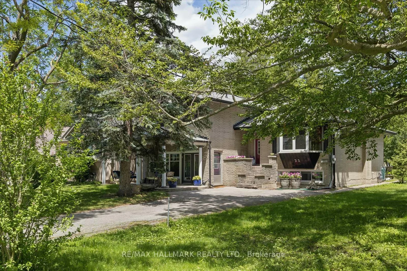 23, Larwood, Cliffcrest, Toronto