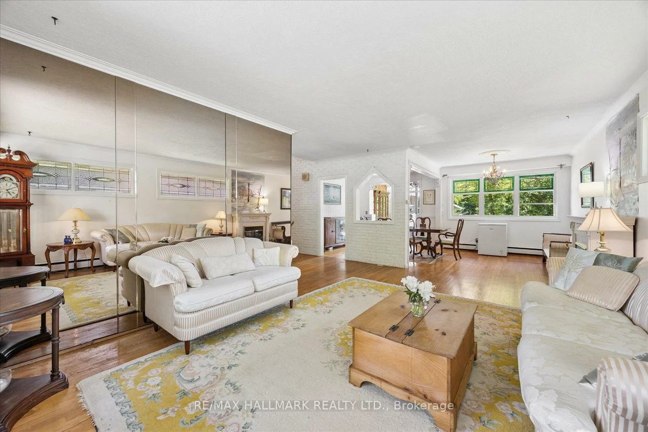23, Larwood, Cliffcrest, Toronto