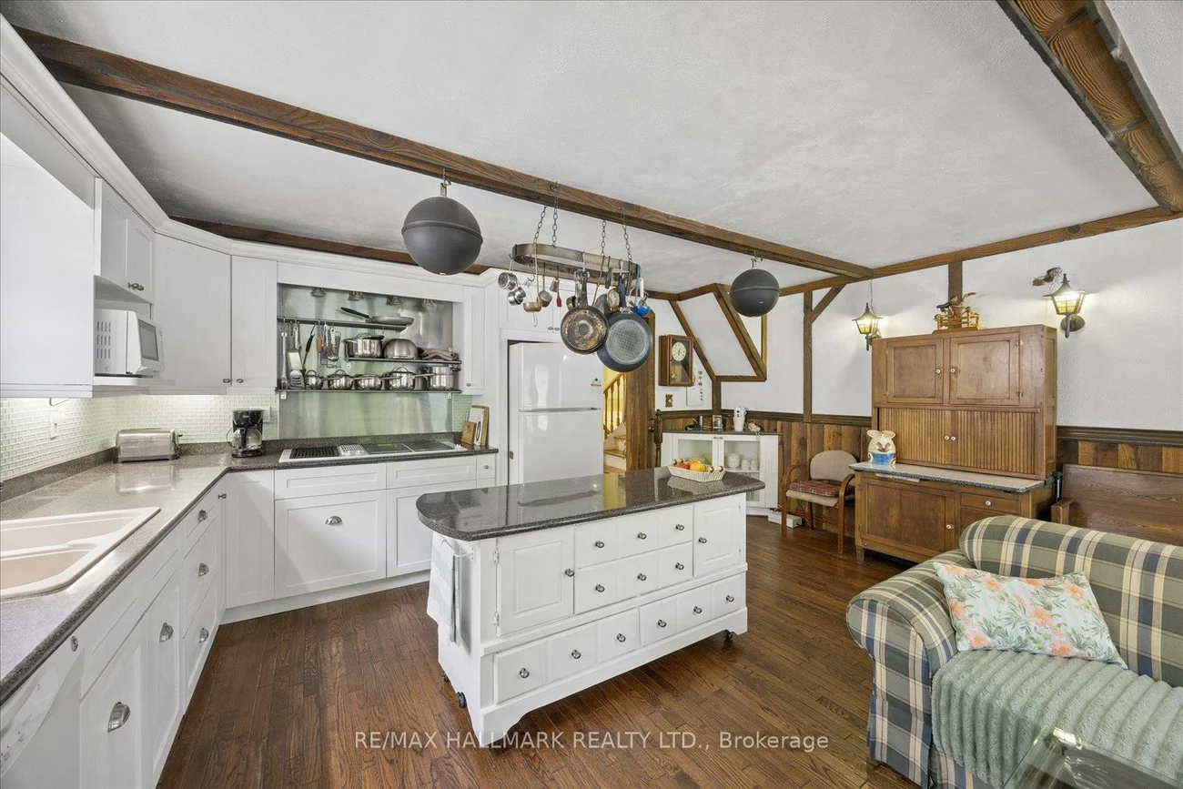 23, Larwood, Cliffcrest, Toronto