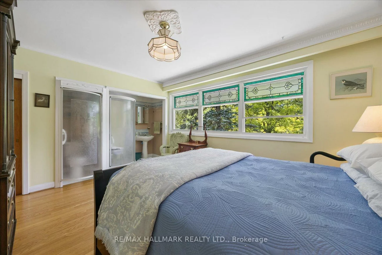 23, Larwood, Cliffcrest, Toronto