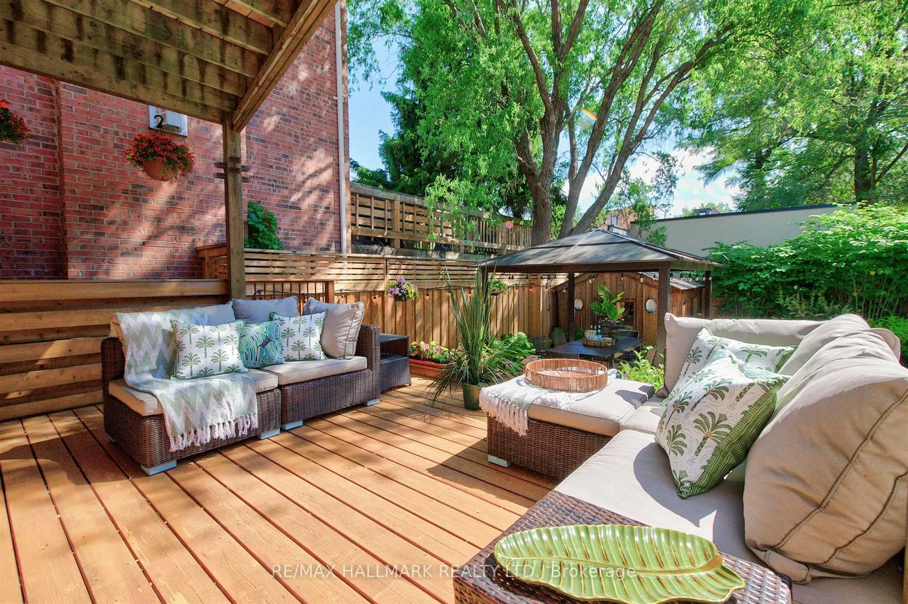 75, Hillside, Broadview North, Toronto