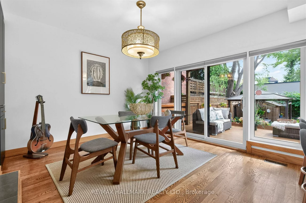 75, Hillside, Broadview North, Toronto
