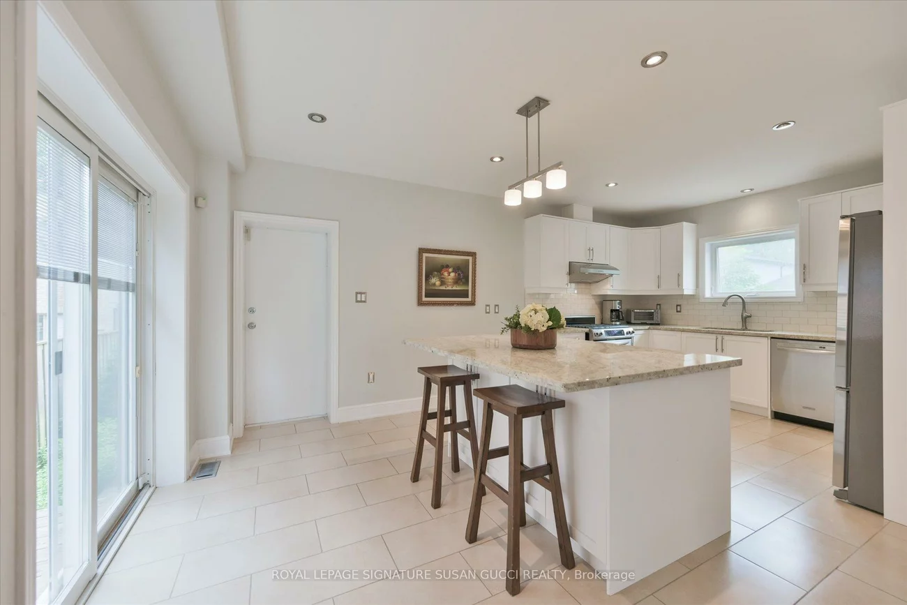 122, Cedarcrest, O'Connor-Parkview, Toronto
