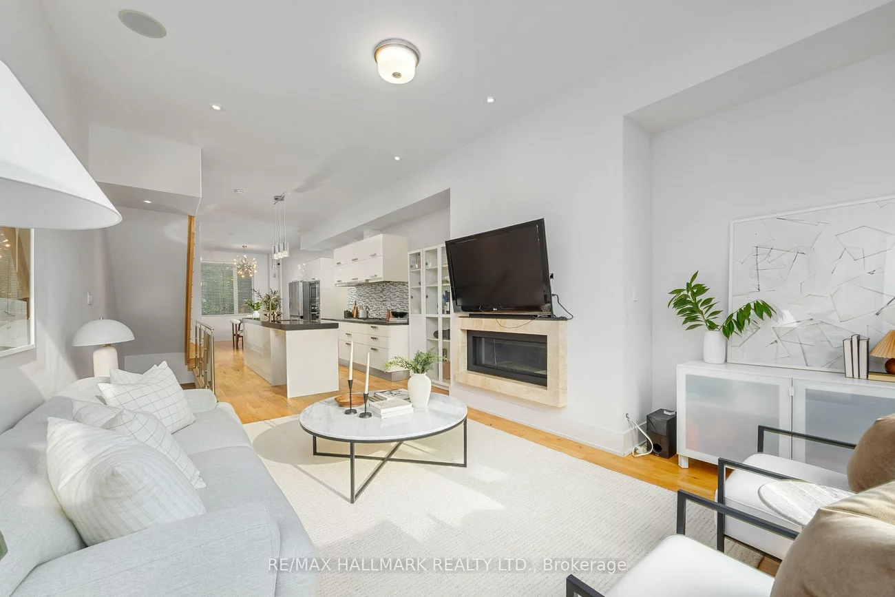 68, Boulton, South Riverdale, Toronto