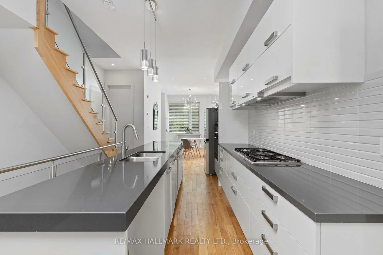 68, Boulton, South Riverdale, Toronto